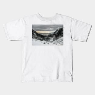 Winter in the mountains Kids T-Shirt